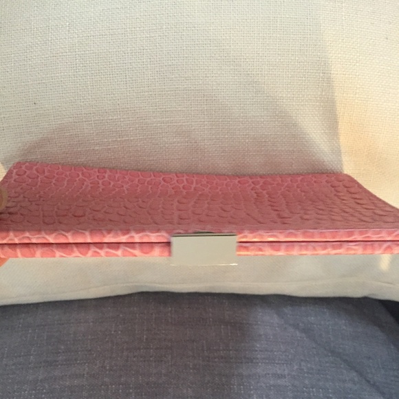 Pink Croco - Picture 5 of 6